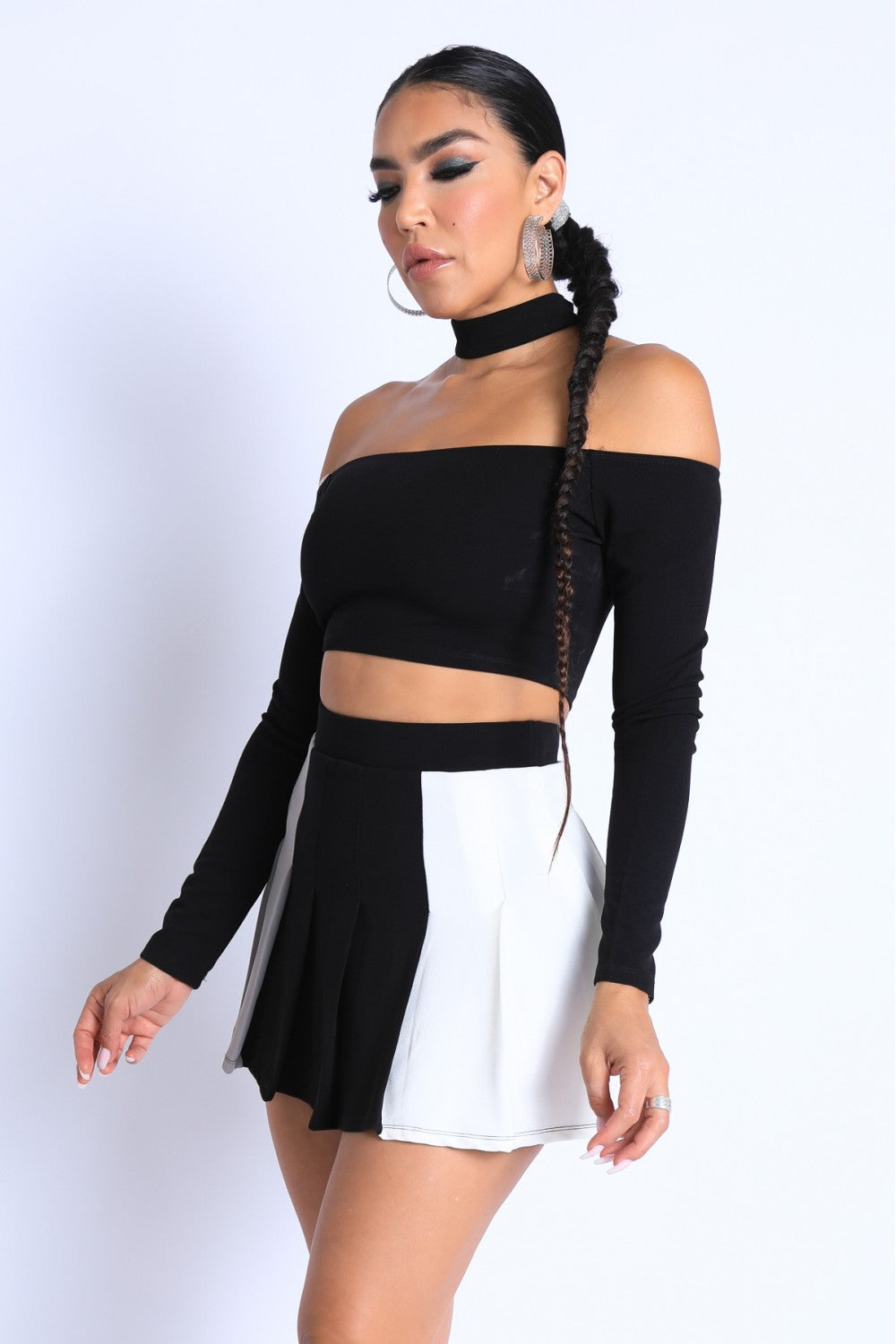 Long Sleeve Top w Choker Off-shoulder Pleated Skirt Set